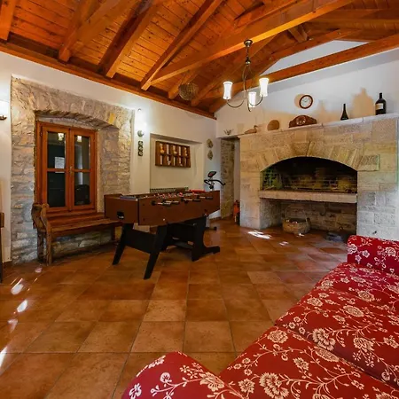 Oak Villa *