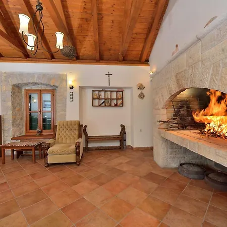 Villa Oak Smilcic