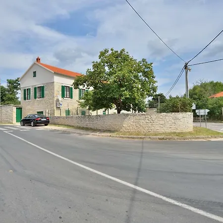 Villa Oak