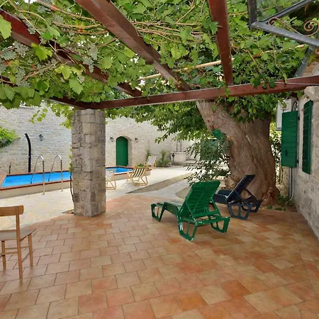 Villa Oak