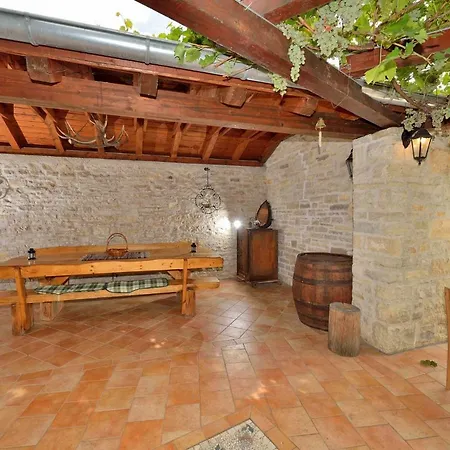 Oak Villa *